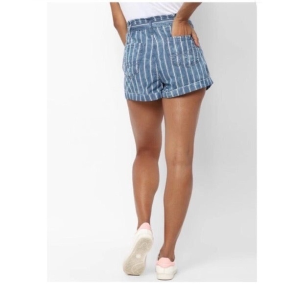 American Eagle Blue Striped high rise paper bag waist cotton shorts size 2 - Picture 3 of 8